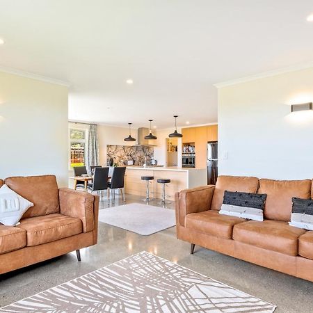 Matenga Townhouse - Waikanae Holiday Home Esterno foto