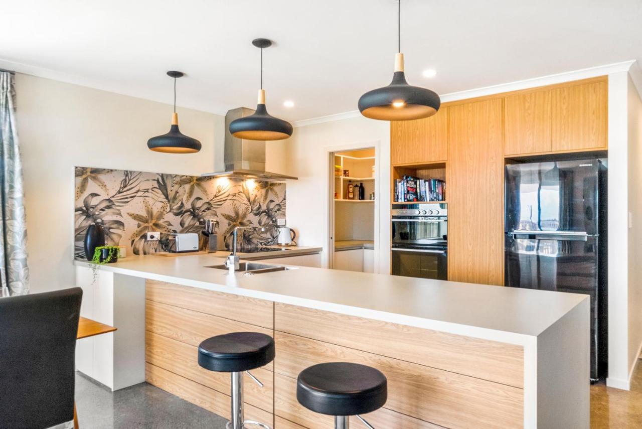 Matenga Townhouse - Waikanae Holiday Home Esterno foto