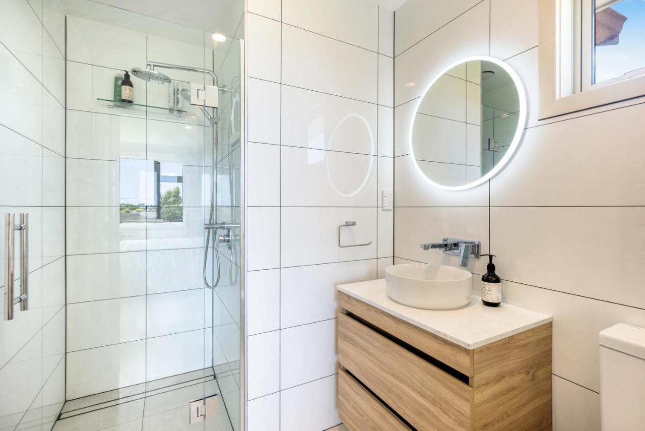 Matenga Townhouse - Waikanae Holiday Home Esterno foto
