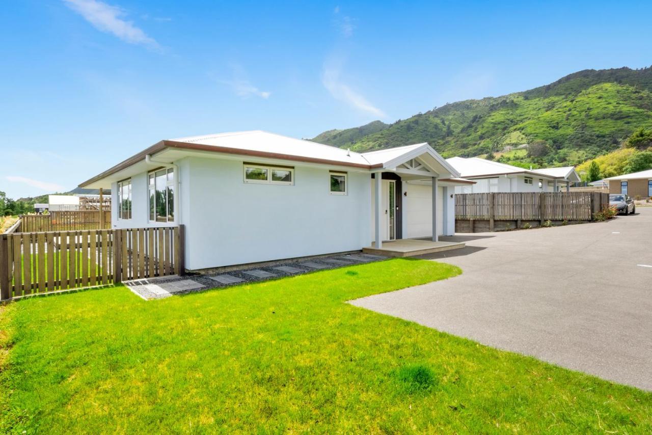 Matenga Townhouse - Waikanae Holiday Home Esterno foto