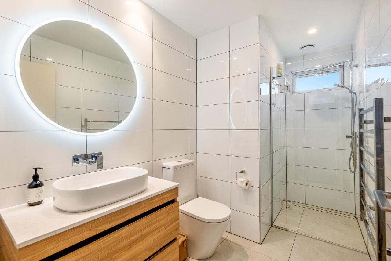 Matenga Townhouse - Waikanae Holiday Home Esterno foto