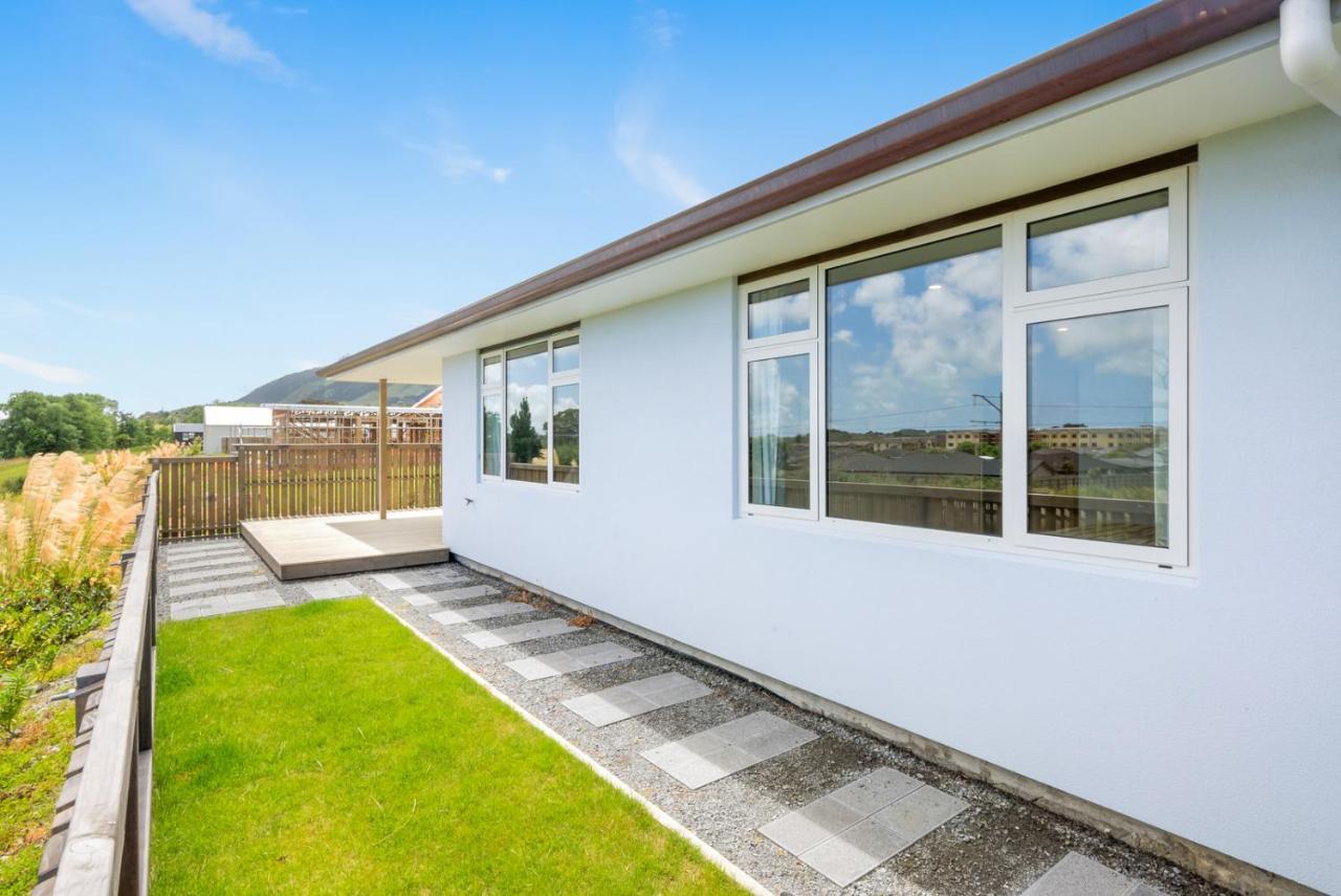 Matenga Townhouse - Waikanae Holiday Home Esterno foto